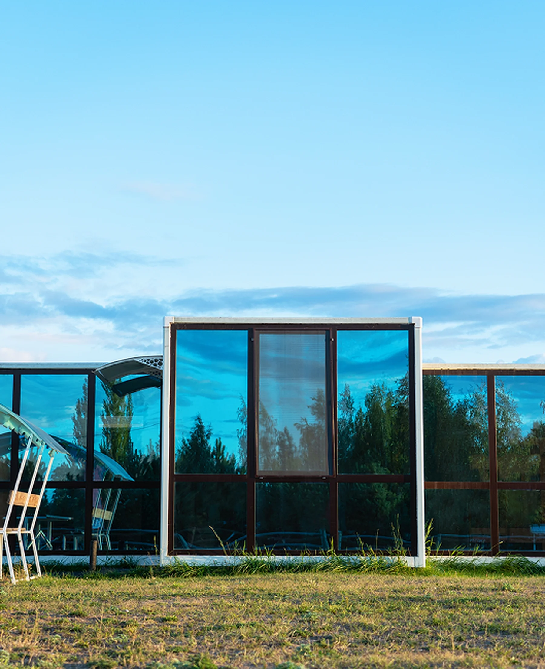 Row of glass-fronted Herauf modular buildings